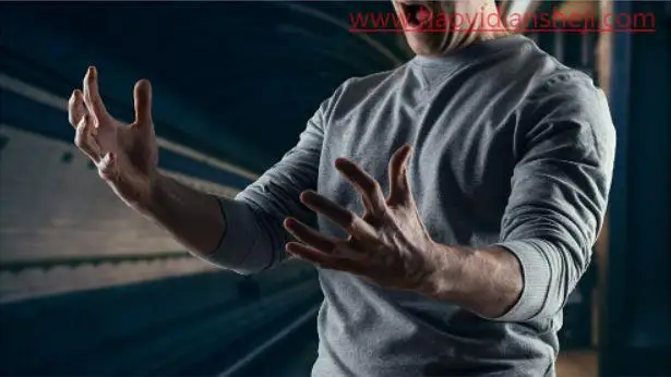 冰冻效果，合成一双被冰封的男人的双手_www.haoyidiansheji.com