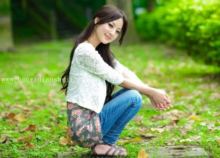 粉青色，用PS制作甜美的粉青色草地人像照片_www.haoyidiansheji.com