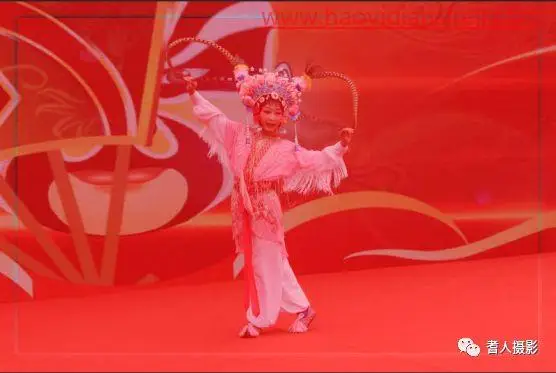 玻璃效果，制作雨后玻璃水珠效果_www.haoyidiansheji.com