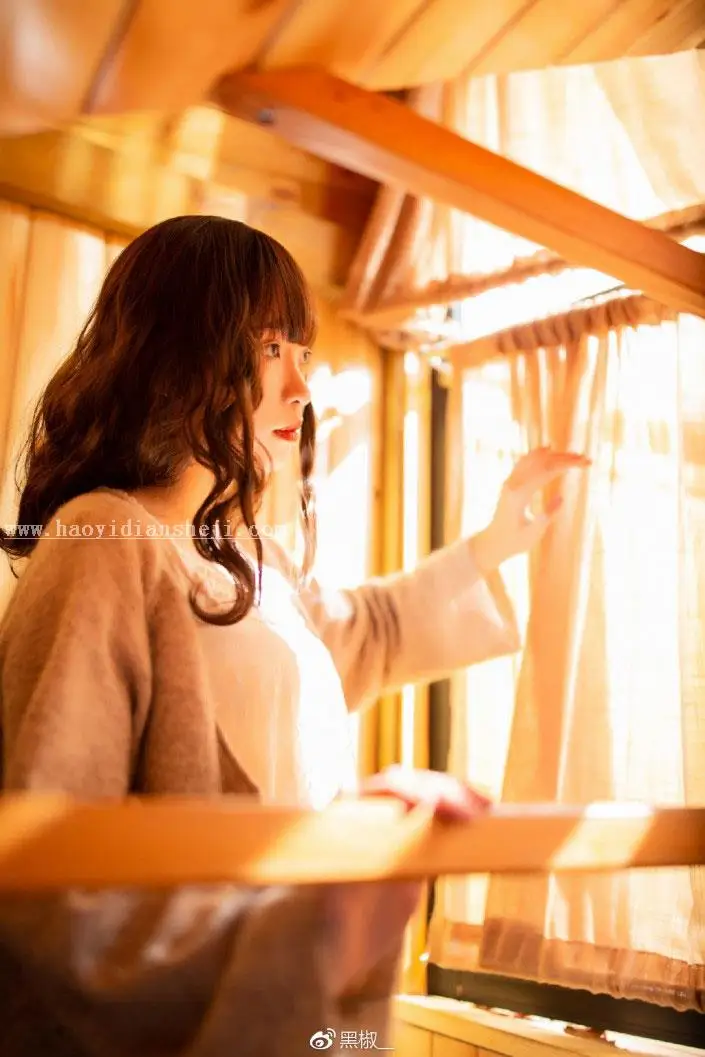 LR调色教程，用LR打造室内人像暖色写真_www.haoyidiansheji.com