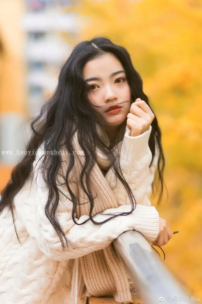 暖色效果，用PS把外景人像调出秋天的暖色感觉_www.haoyidiansheji.com