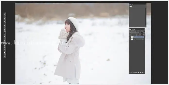 下雪效果，打造漫天飞舞的雪花景象_www.haoyidiansheji.com