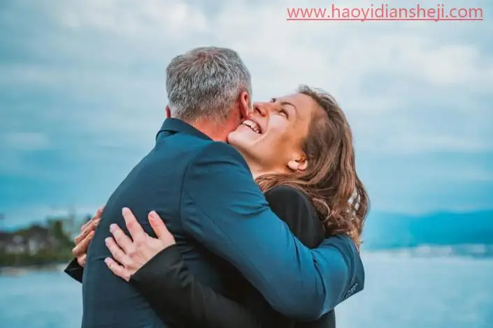 创意合成，制作一个和隐藏在墙壁中的人物拥抱的场景_www.haoyidiansheji.com