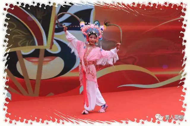 玻璃效果，制作雨后玻璃水珠效果_www.haoyidiansheji.com