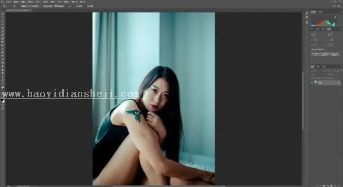 室内人像，用LR调出私房写真冷色调_www.haoyidiansheji.com