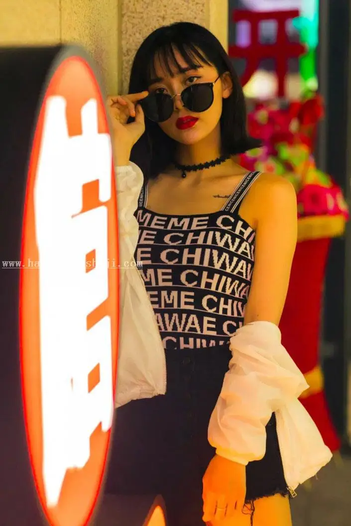怀旧色，通过PS调出模仿香港电影的照片_www.haoyidiansheji.com
