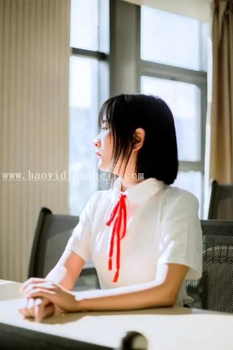 室内人像，调出清新暖光照片效果_www.haoyidiansheji.com