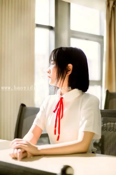 室内人像，调出清新暖光照片效果_www.haoyidiansheji.com
