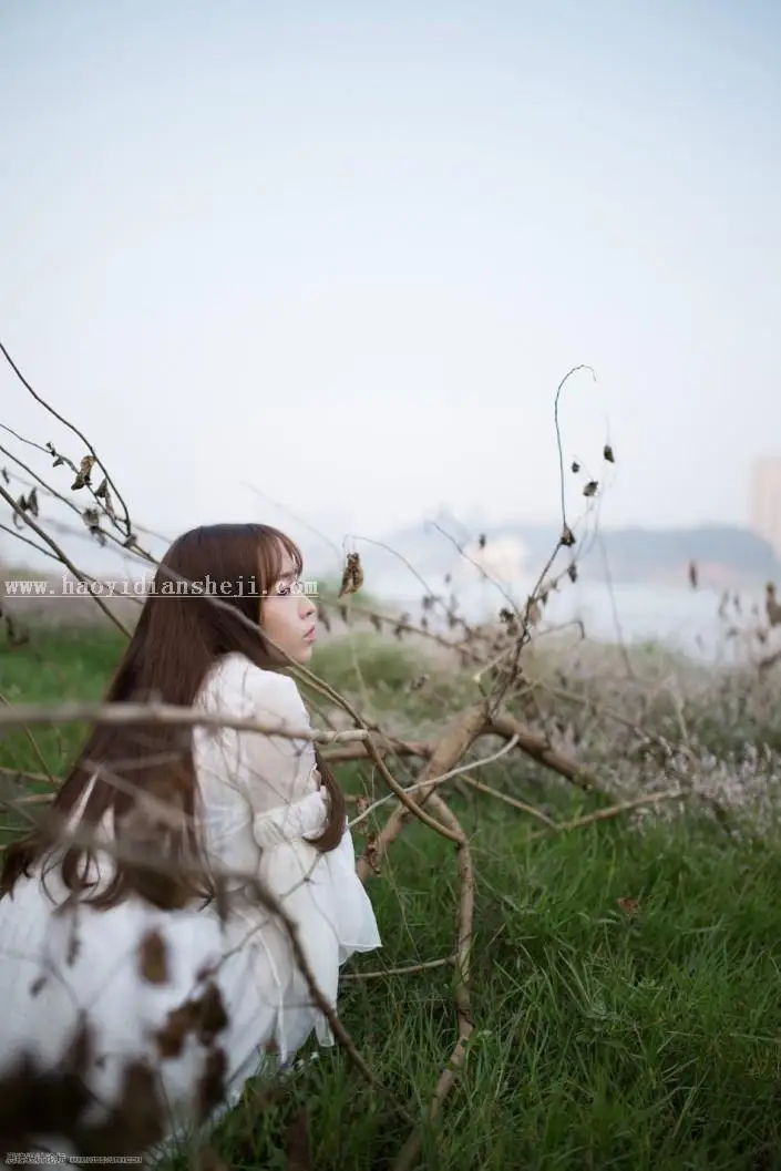 暖色调，营造室外人像清新的暖色效果_www.haoyidiansheji.com