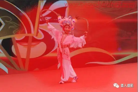 玻璃效果，制作雨后玻璃水珠效果_www.haoyidiansheji.com