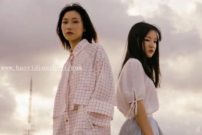 摄影教程，闺蜜照双人摄影教程_www.haoyidiansheji.com