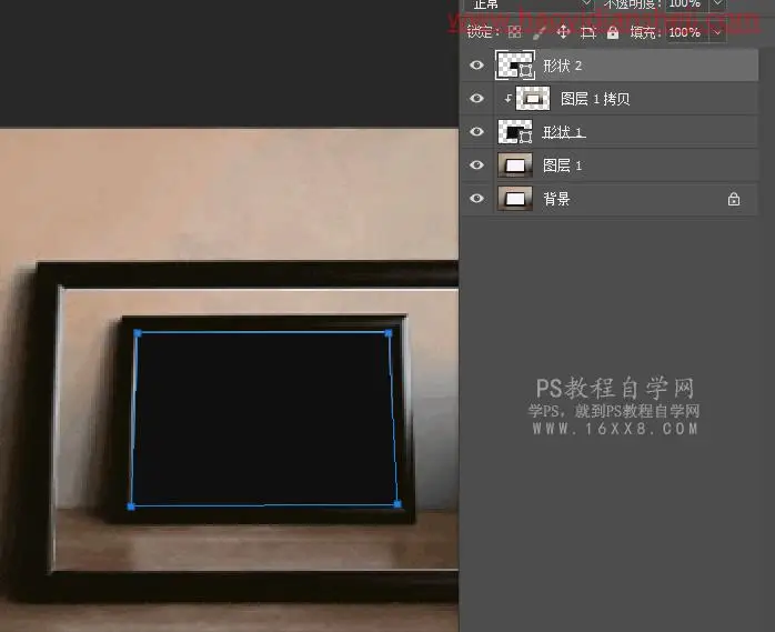 出屏效果，合成人沿着铁路走进画框_www.haoyidiansheji.com