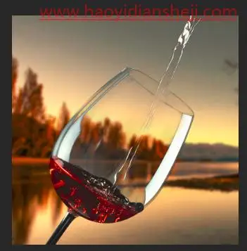 抠玻璃，用PS抠出水流入杯子的图片_www.haoyidiansheji.com