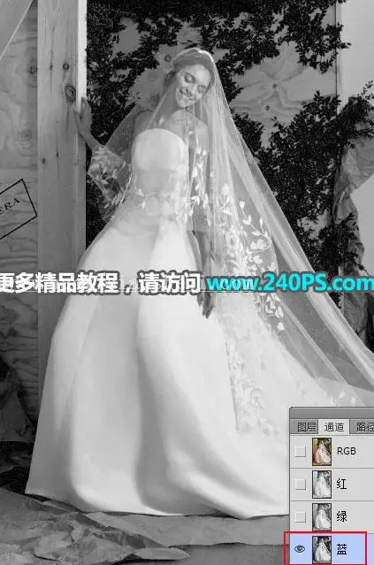 抠婚纱，通过PS把婚纱照片从复杂的背景中抠出来_www.haoyidiansheji.com