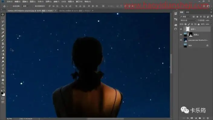 动图制作，制作坐在星空下的女孩的动态图片_www.haoyidiansheji.com